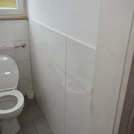 Monteurwohnung Mit Eigenem Bad Apartment *